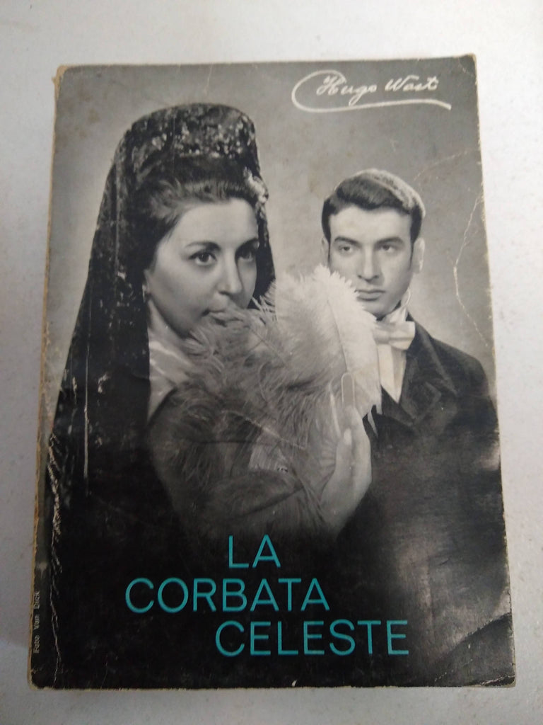 La corbata celeste