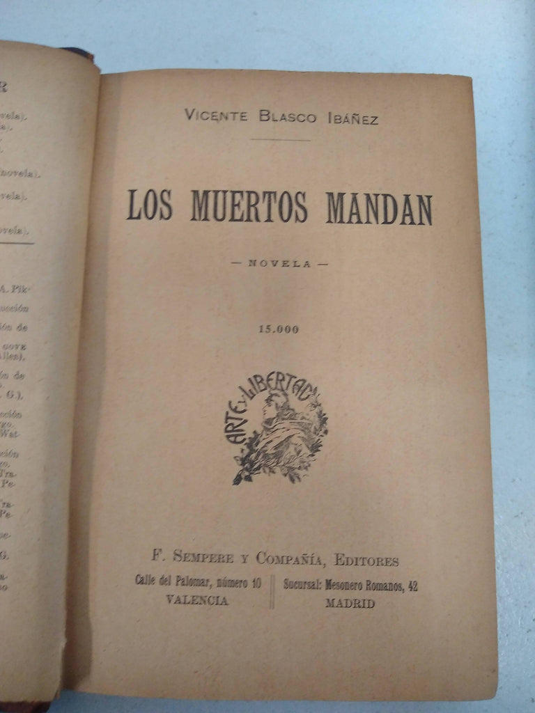 Los muertos mandan