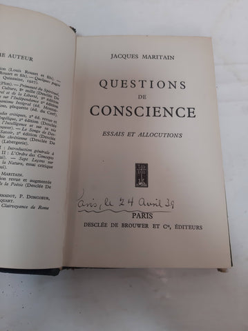 Questions of Conscience Essais Et Allocutions