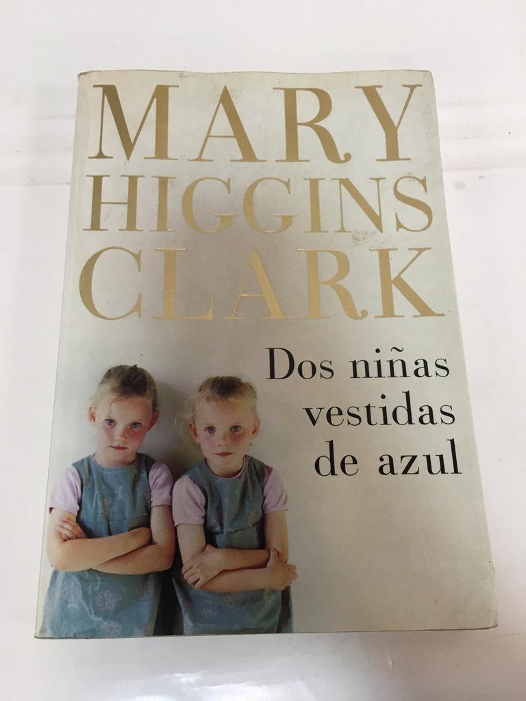 Dos niñas vestidas de Azul