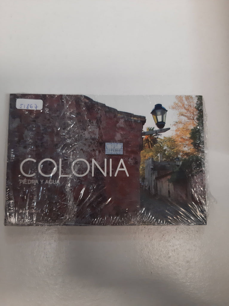 Colonia. Piedra y agua