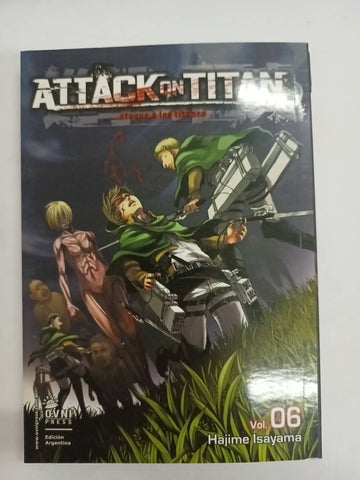 ATTACK ON TITAN - ANTES DE LA CAIDA 4