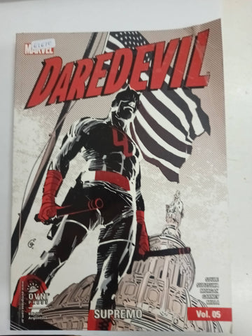 Imagen de archivo de SUPREMO - DAREDEVIL VOL. 5 a la venta por Libros únicos