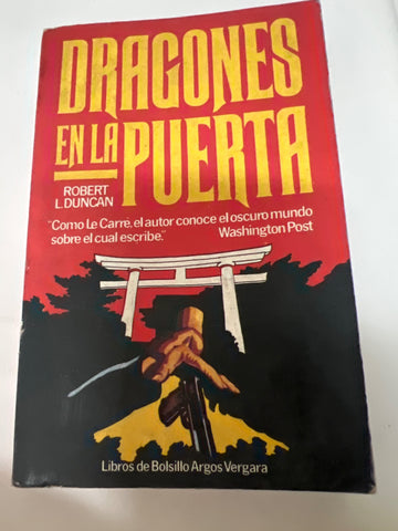 DRAGONES EN LA PUERTA.